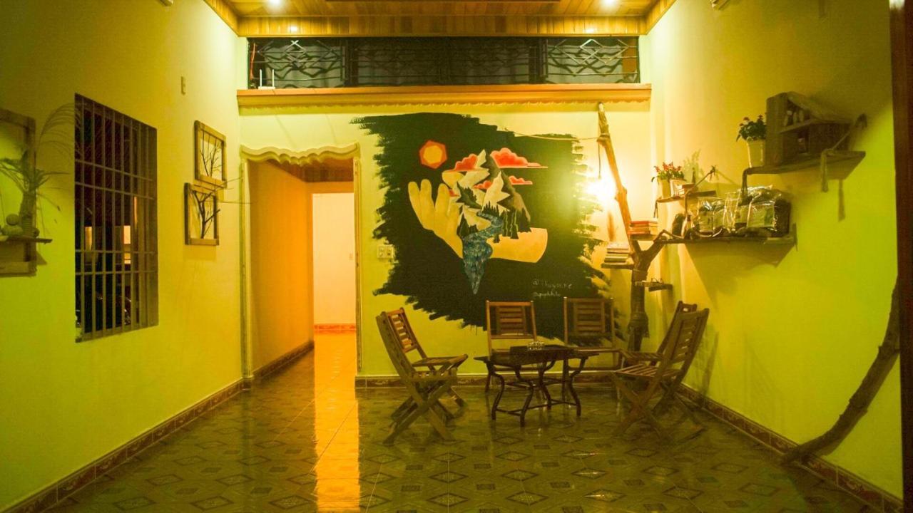Big Mang Den Homestay Kon Von Kla Esterno foto