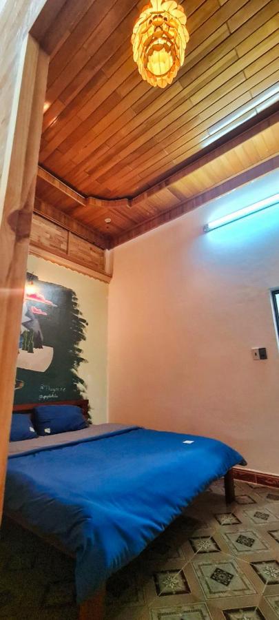Big Mang Den Homestay Kon Von Kla Esterno foto