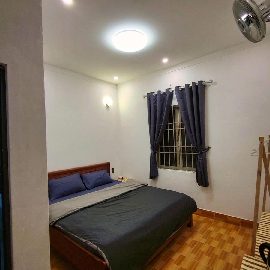 Big Mang Den Homestay Kon Von Kla Esterno foto