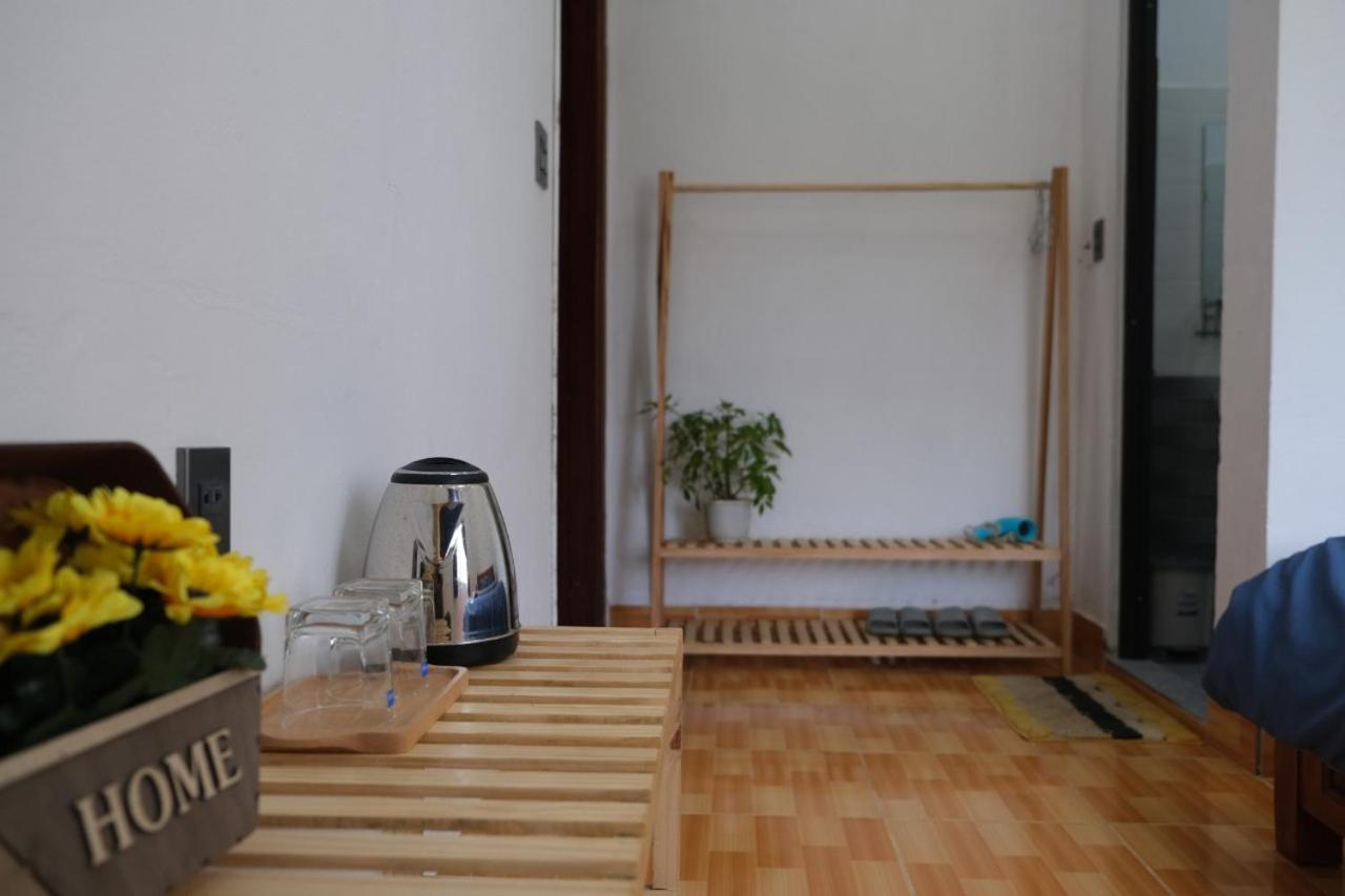 Big Mang Den Homestay Kon Von Kla Esterno foto