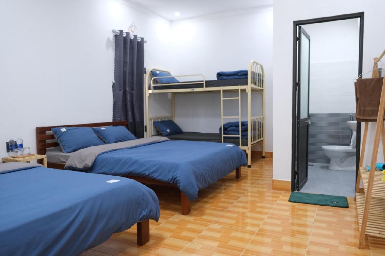 Big Mang Den Homestay Kon Von Kla Esterno foto