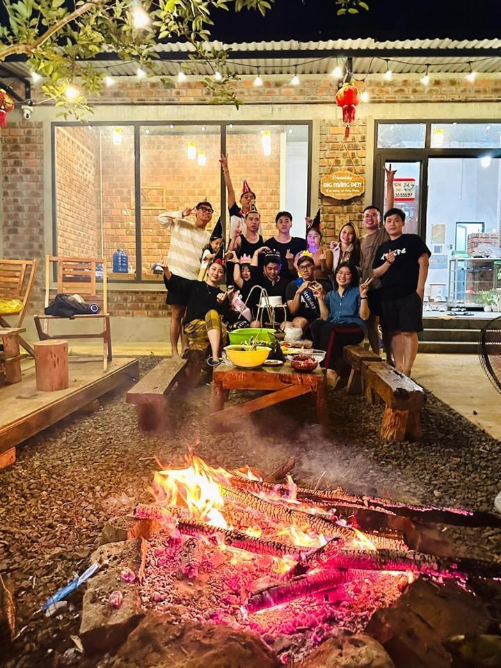 Big Mang Den Homestay Kon Von Kla Esterno foto